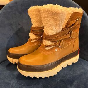 SOREL Joan of Arctic Next Waterproof Women's Boots - Size 8